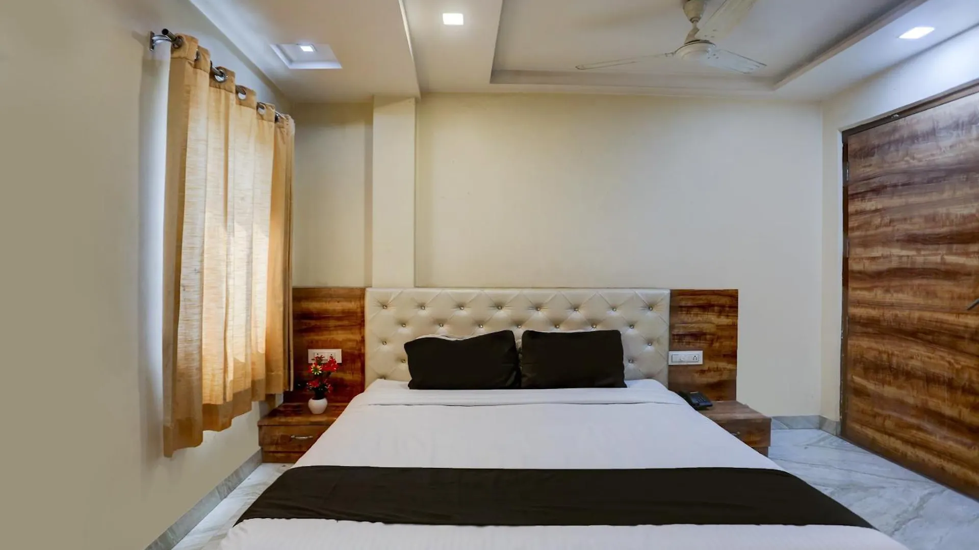 Hotel Spot On Sai P Guest House Varanasi