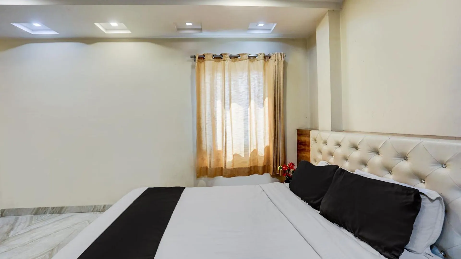 Hotel Spot On Sai P Guest House Varanasi